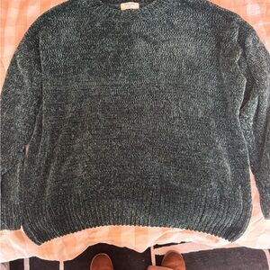 Zenana Outfitters Women's Heathered Dark Green Scoop Neck Sweater